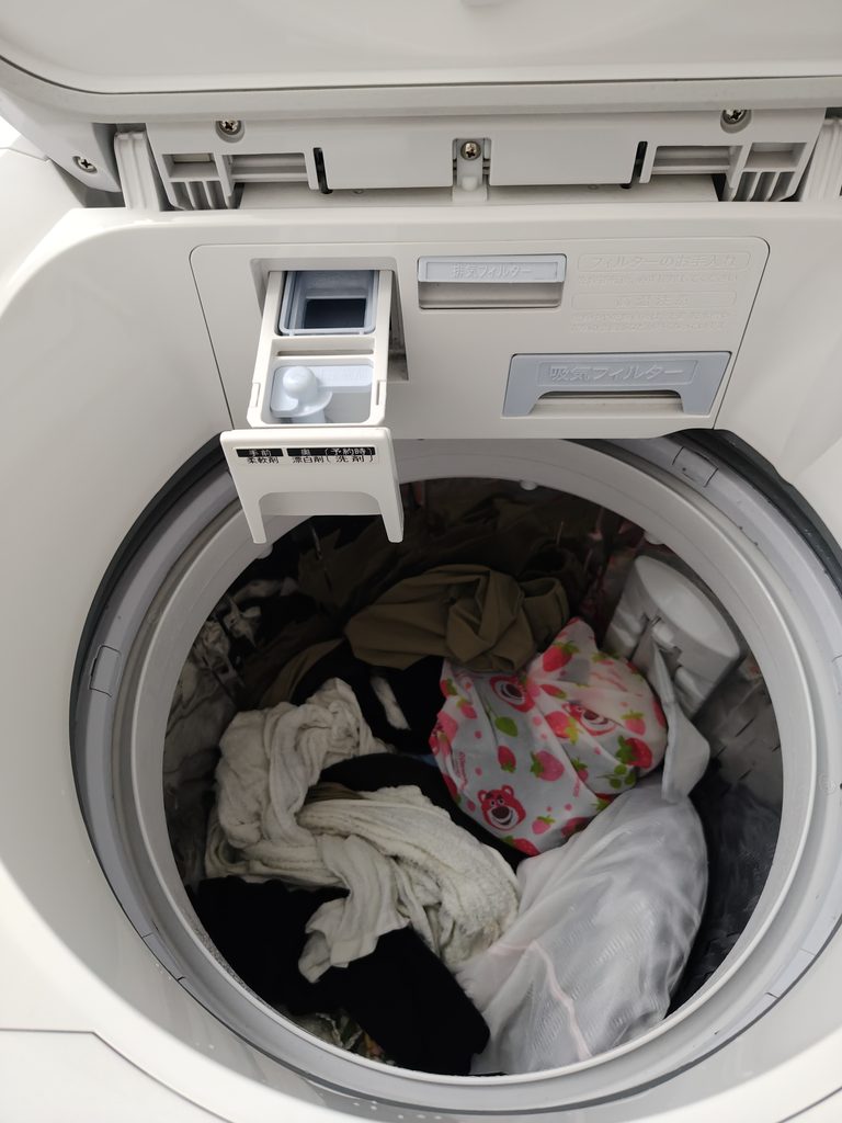 洗濯機の投入口の画像