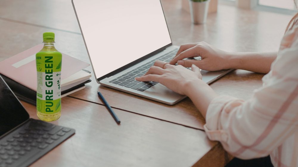 ピュアグリーンは、仕事中や勉強中のリフレッシュウォーターです。